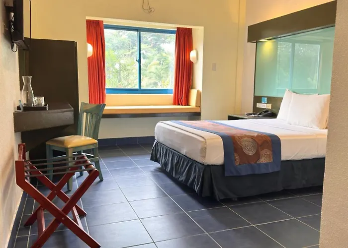 Microtel By Wyndham Puerto Princesa